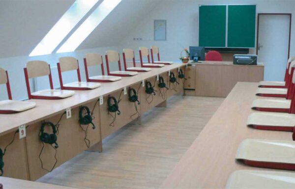 Sto za fono kabinet 2